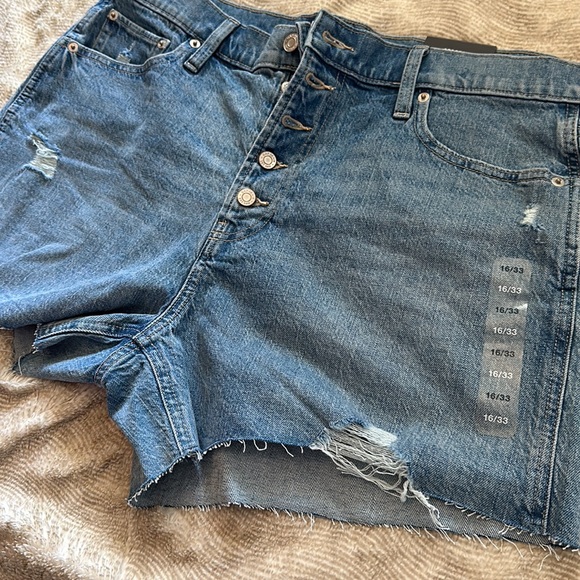 GAP High Rise Cheeky Short, 16/33 - Picture 4 of 11